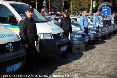 Article Харьковские милиционеры получили новые авто