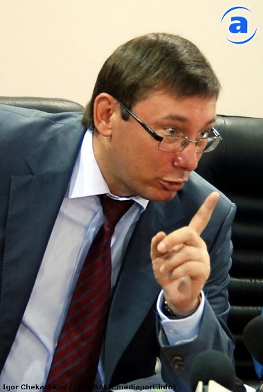 Article В управлении МВД Кернеса расспрашивают о злоупотреблении деньгами, изнасиловании, заказных убийствах