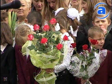 Зображення до:  «Теперь вдвойне я модница, потому что школьница» (фото)