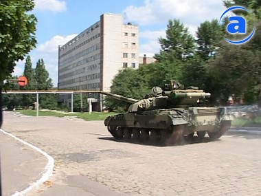 Article Рабочим завода им. Малышева выплатили зарплату
