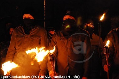 Зображення до:  Факельное шествие в Харькове