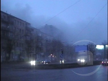 Зображення до:  Крупный пожар на площади Восстания. В сталинской пятиэтажке сгорели 12 квартир