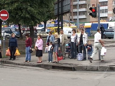 Зображення до:  Не всем малообеспеченным семьям теперь будет выделяться социальная помощь