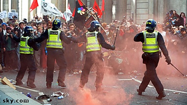 Зображення до:  В Лондоне арестовали противников проведения саммита «G 20»