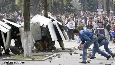 Зображення до:  Молдавская оппозиция протестует против результатов выборов