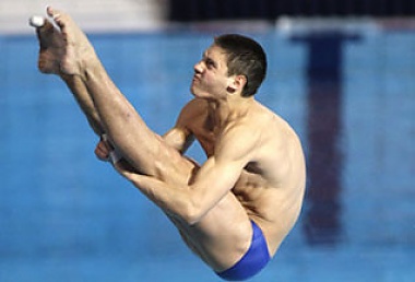 Зображення до:  Чемпион Европы по синхронным прыжкам в воду признан лучшим спортсменом апреля