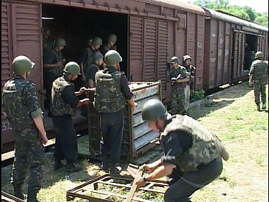 Зображення до:  Суд над командиром лозовской военной части. Решение обещают в октябре