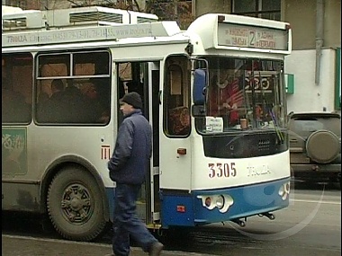 Зображення до:  Часть троллейбусов не вышла на маршруты