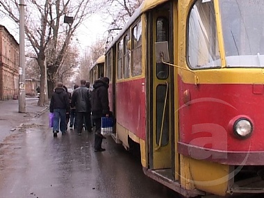 Зображення до:  Сколько в «Горэлектротрансе» кондукторов и водителей