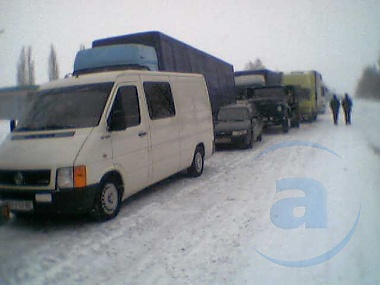 Зображення до:  На трассе Харьков – Симферополь автомобили едут в объезд