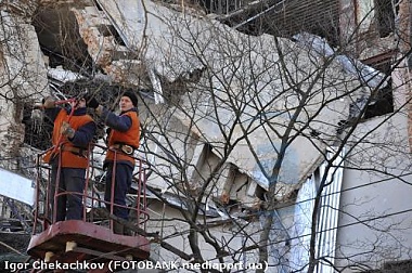 Зображення до:  Расследование уголовного дела по факту обвала здания в Харькове остановилось до 1 апреля