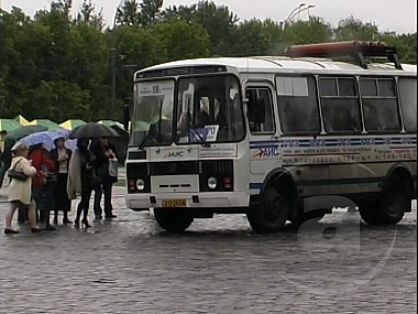 Зображення до:  В Харькове в поминальные дни организуют дополнительный транспорт на кладбища