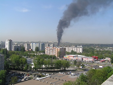 Зображення до:  В Харькове горит вагоноремонтный завод (дополнено)