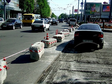 Зображення до:  Сегодня в Харькове ремонтируют два десятка улиц