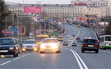 Зображення до:  За невключенные фары обещают не штрафовать. Пока