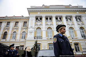 Зображення до:  Правозащитники считают необоснованным заключение под стражу сотрудников ГСО