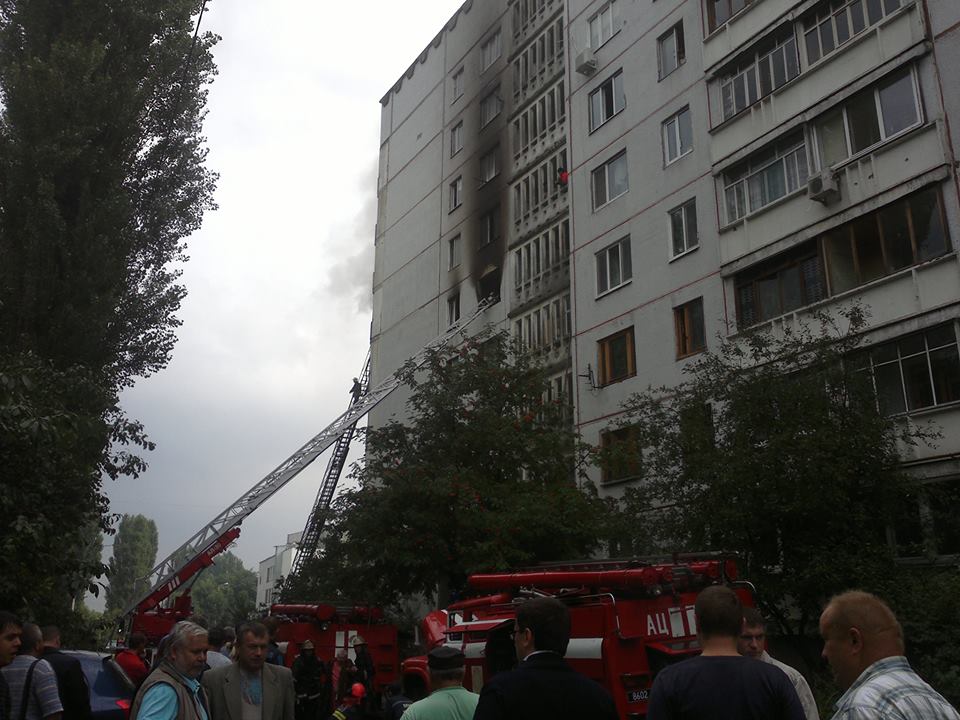 Зображення до:  На Северной Салтовке — взрыв и пожар в девятиэтажке (обновлено)