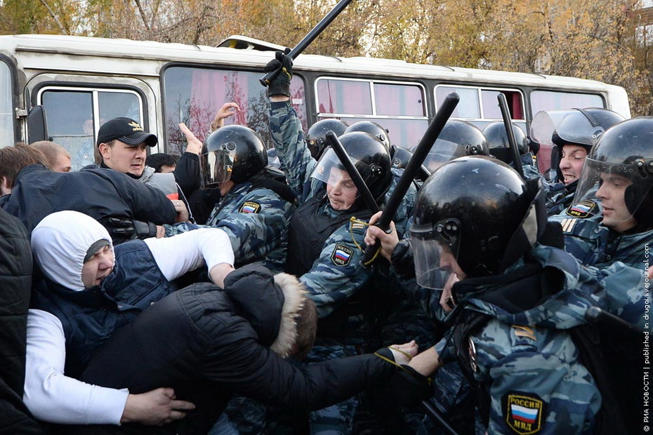 Зображення до:  Беспорядки в Бирюлёво: полиция задержала предполагаемого убийцу