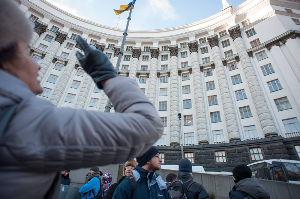 Зображення до:  Кабмин на ремонте, или Трое персонажей в поисках Азарова