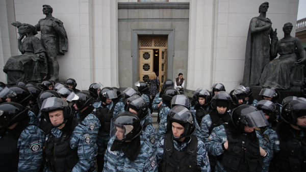 Зображення до:  Оппозиция провела митинг у стен Верховной Рады