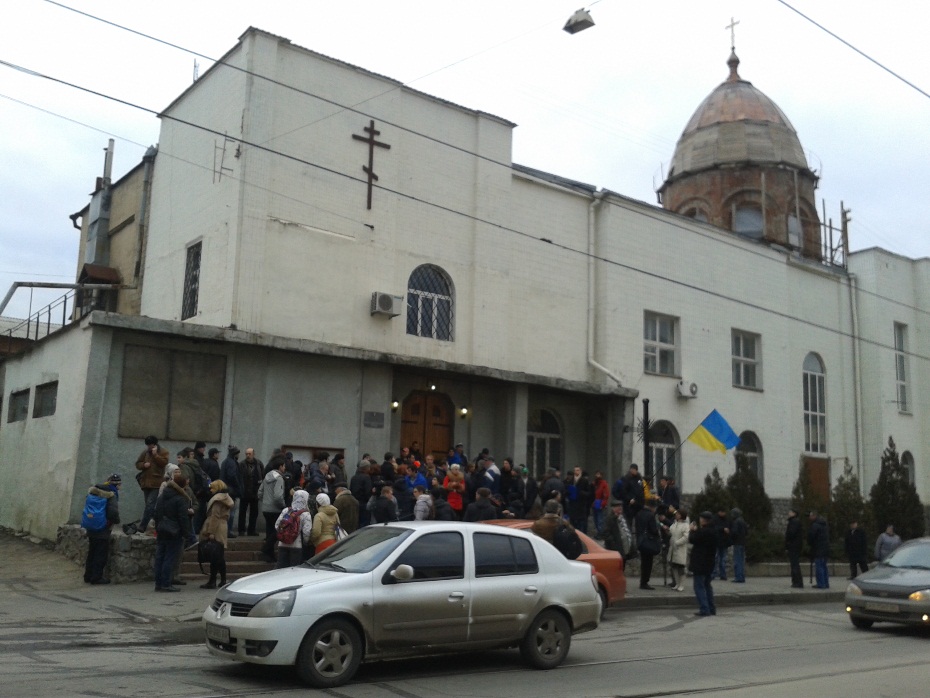 Зображення до:  В Свято-Дмитриевском храме искали взрывчатку