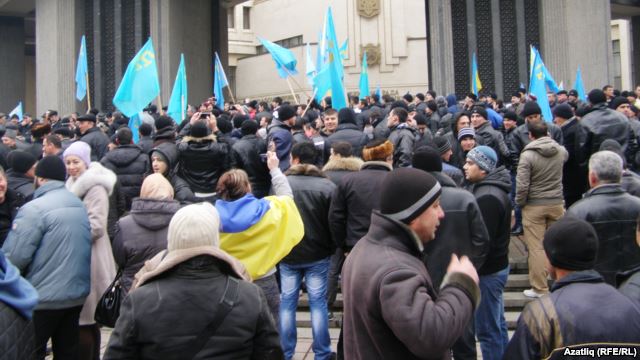 Зображення до:  Сессия ВР Крыма не состоялась. Митингующие разошлись