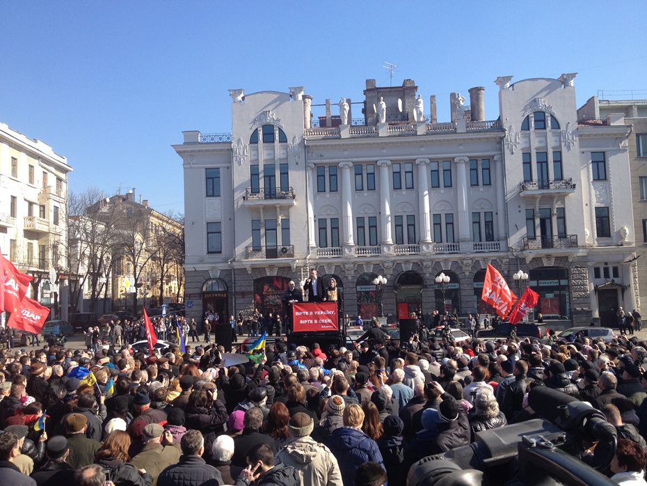 Зображення до:  Памятник Шевченко: два митинга, Кличко, самооборона и яйца