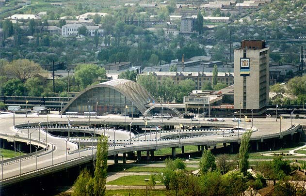 Зображення до:  Осколки снаряда попали в луганскую маршрутку: двое погибших