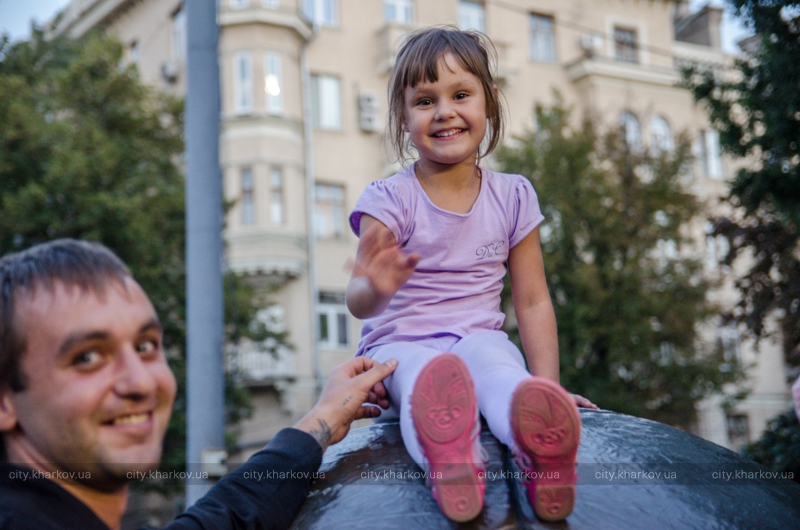 Зображення до:  Праздничные выходные в Харькове в фотографиях