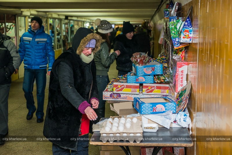 Зображення до:  Незаконную торговлю в харьковском метро обещают убрать до конца декабря