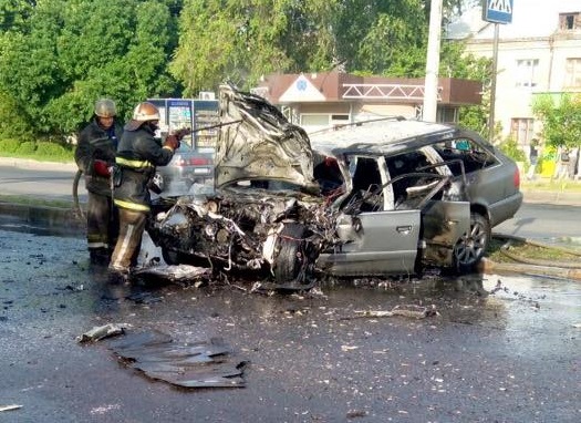 Зображення до:  На Салтовке в результате ДТП загорелся автомобиль