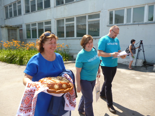 Зображення до:  UNICEF поддержит школы Харьковской области