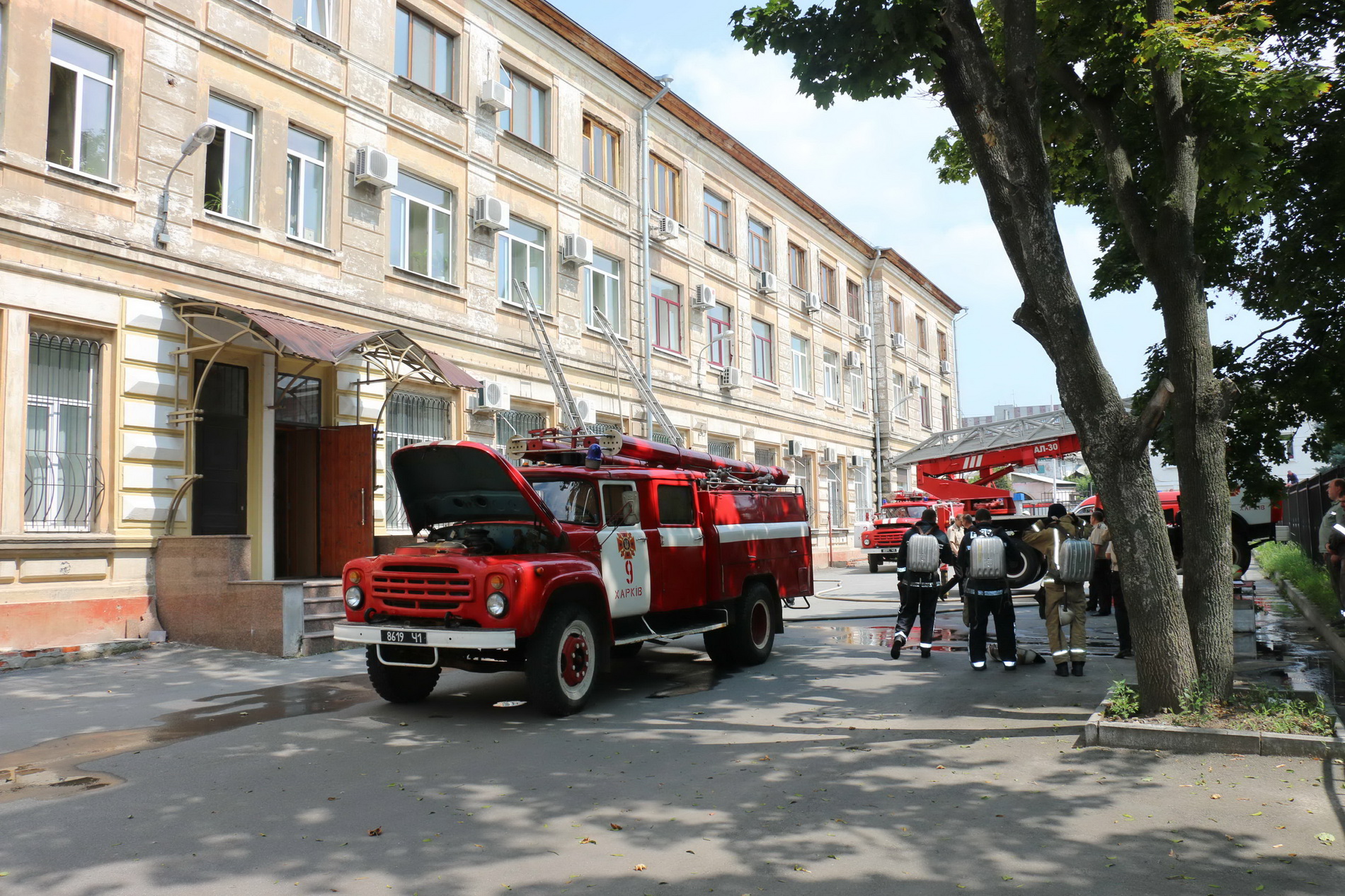 Зображення до:  Пожар в здании апелляционного суда ликвидировали