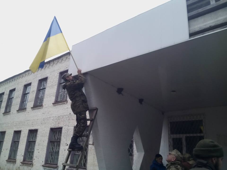 Зображення до:  Власти Лозовой рассказали жителям о дислокации батальона «Донбасс»