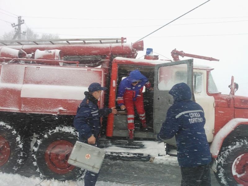 Зображення до:  Последствия непогоды: в Украине обесточены 988 населенных пунктов