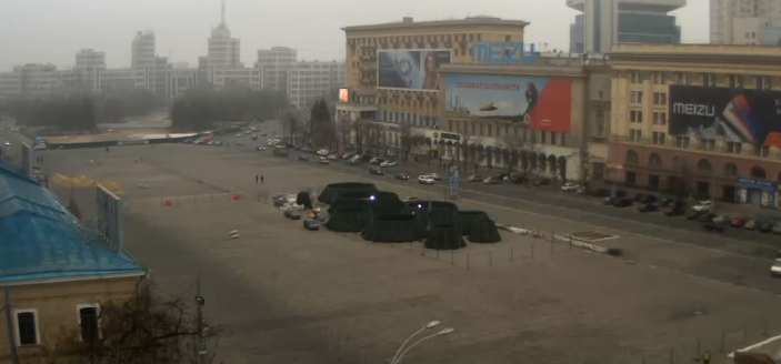 Зображення до:  На площади Свободы возобновили парковку