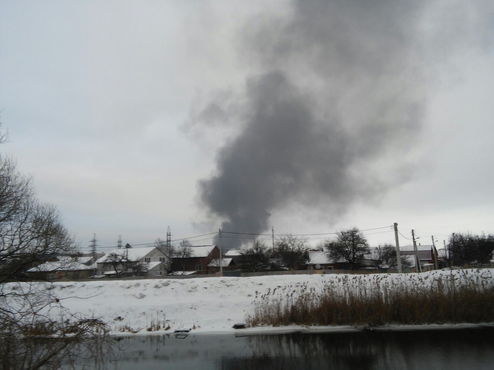 Зображення до:  Пожар на бывшем кожзаводе: погибли двое людей