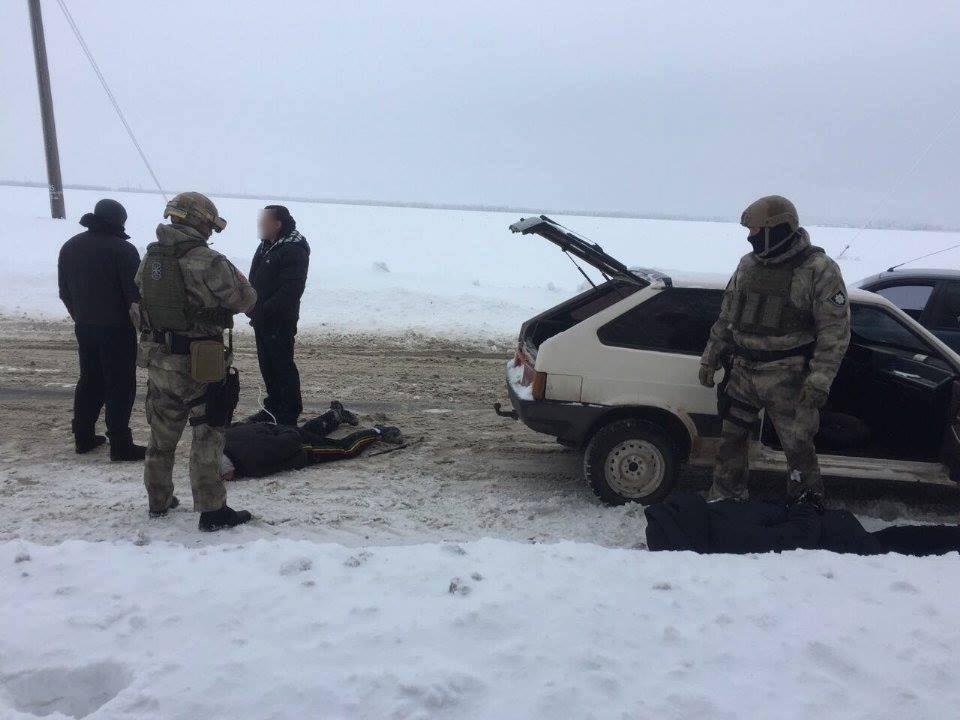 Зображення до:  Под Харьковом задержали экс-милиционеров, подозреваемых в разбоях