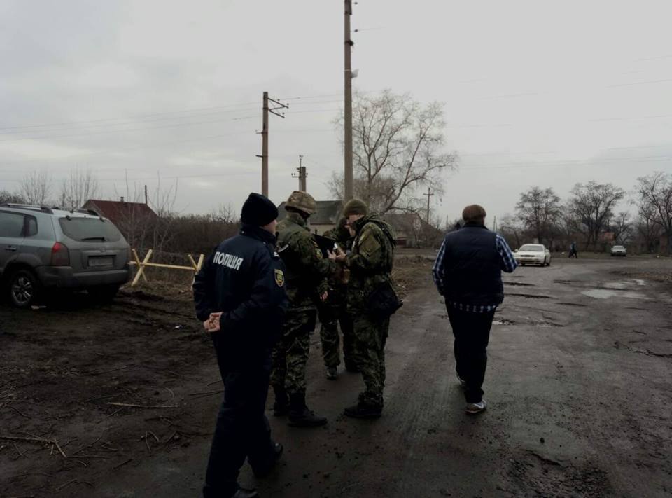 Зображення до:  Полиция задержала 37 нападавших на участников торговой блокады на Донбассе