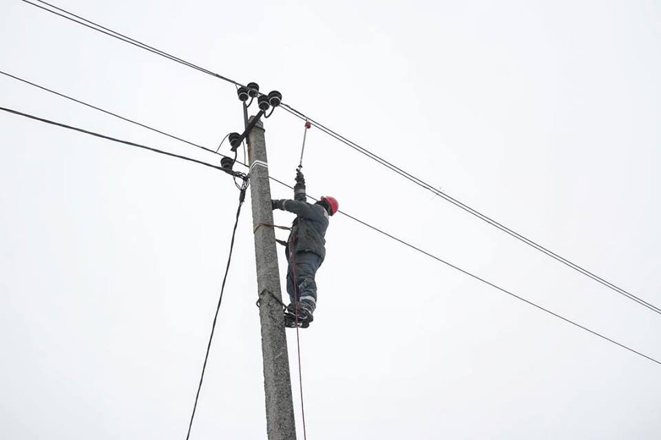 Зображення до:  В Авдеевке восстановили энергоснабжение