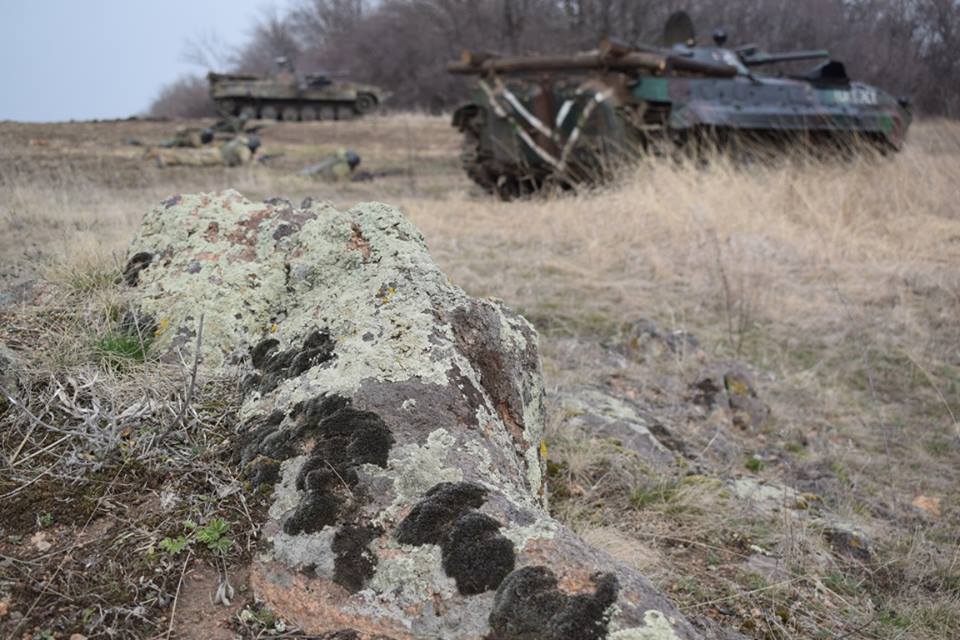 Зображення до:  Двое военных погибли в зоне АТО за сутки — штаб