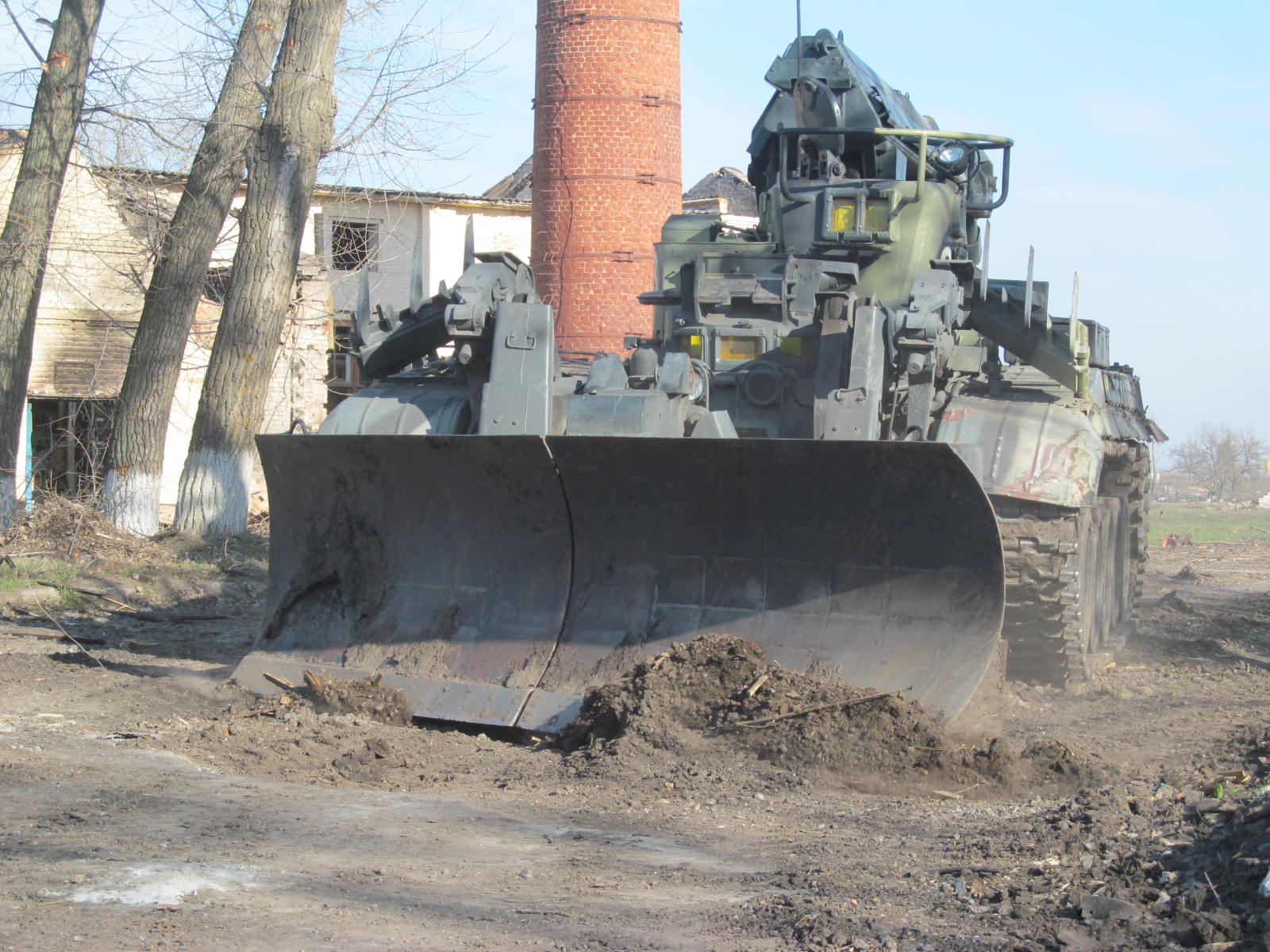 Зображення до:  Министр обороны рассказал, сколько боеприпасов уцелело на балаклейском арсенале