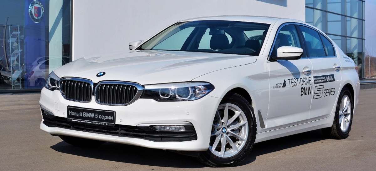 Зображення до:  BMW 5 Series G30 2017MY: иллюзионист