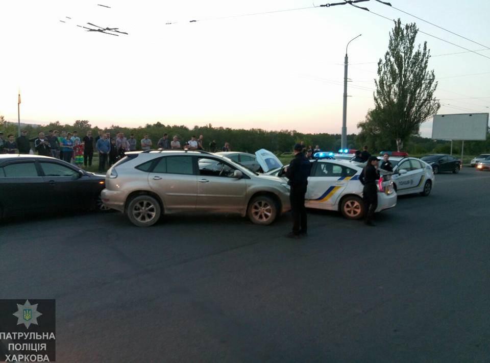 Зображення до:  В Харькове пьяный водитель совершил два ДТП и спасался бегством