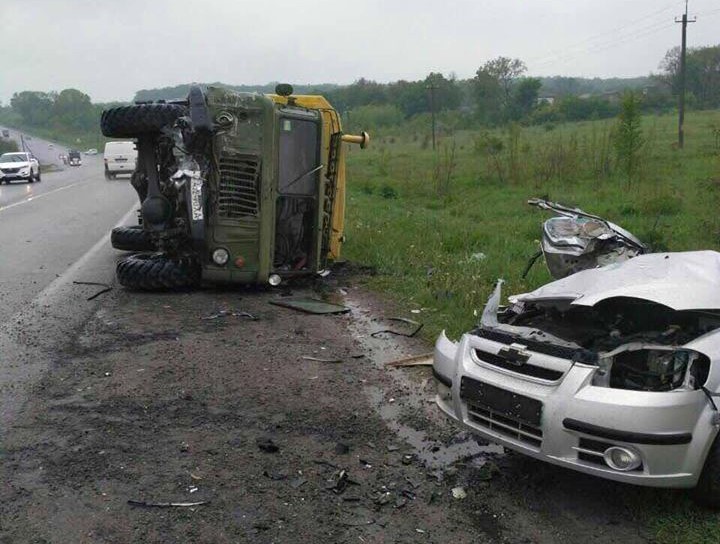 Зображення до:  Четверо людей погибли в ДТП в Харькове