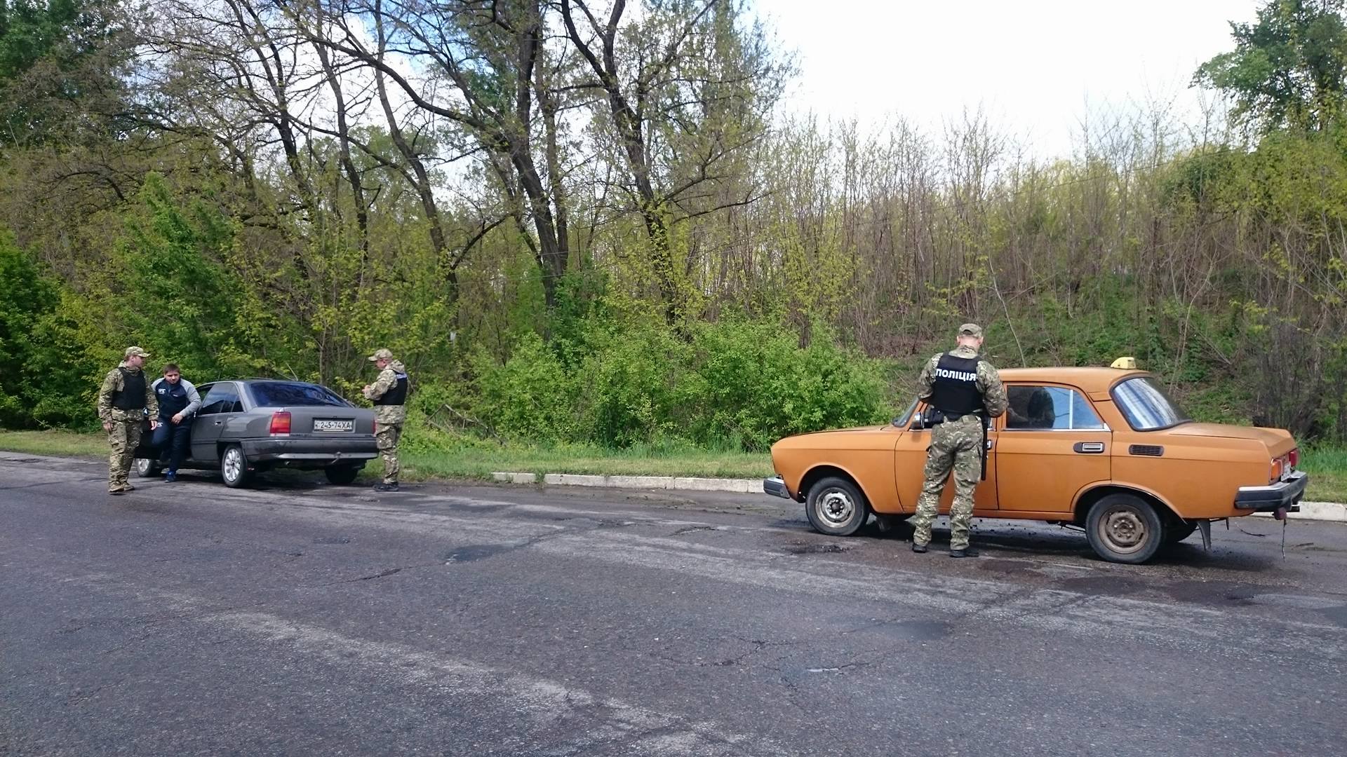 Зображення до:  В Ольшанах хоронят погибшего в стычке местных жителей