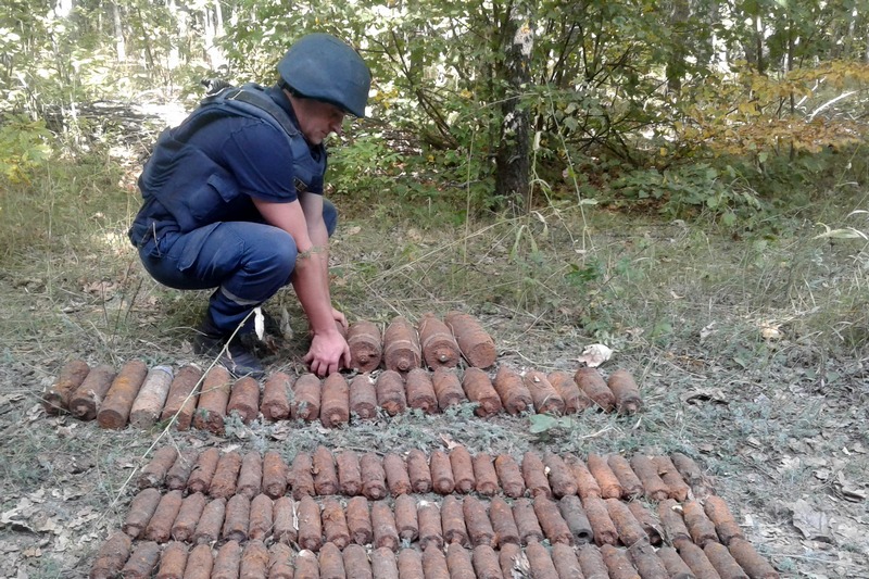 Зображення до:  В Золочевском районе грибник нашел полторы сотни старых снарядов