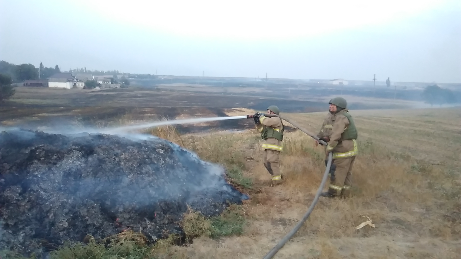 Зображення до:  Пожар на складе в Донецкой области потушили: пострадавших нет