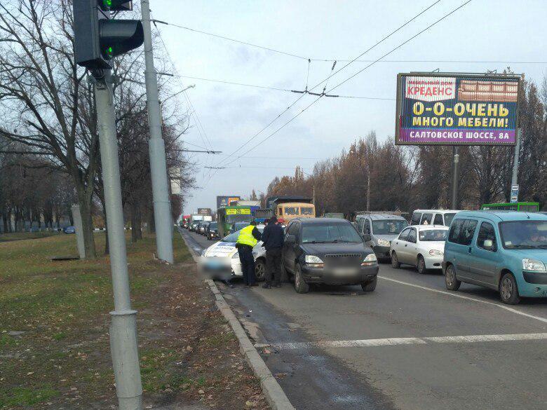 Зображення до:  ДТП с патрульным авто в Харькове: начато служебное расследование