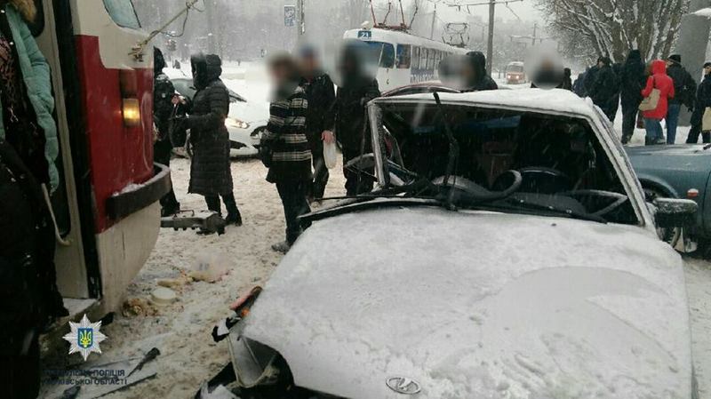 Зображення до:  В Харькове — ДТП с двумя трамваями и двумя автомобилями